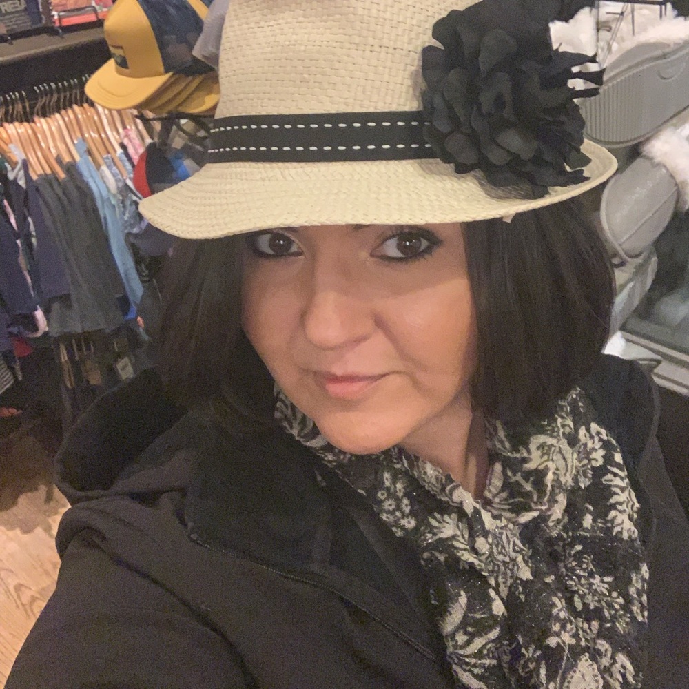 Meet your Posher, Mandy